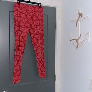 ❤️LulaRoe Heart Leggings❤️